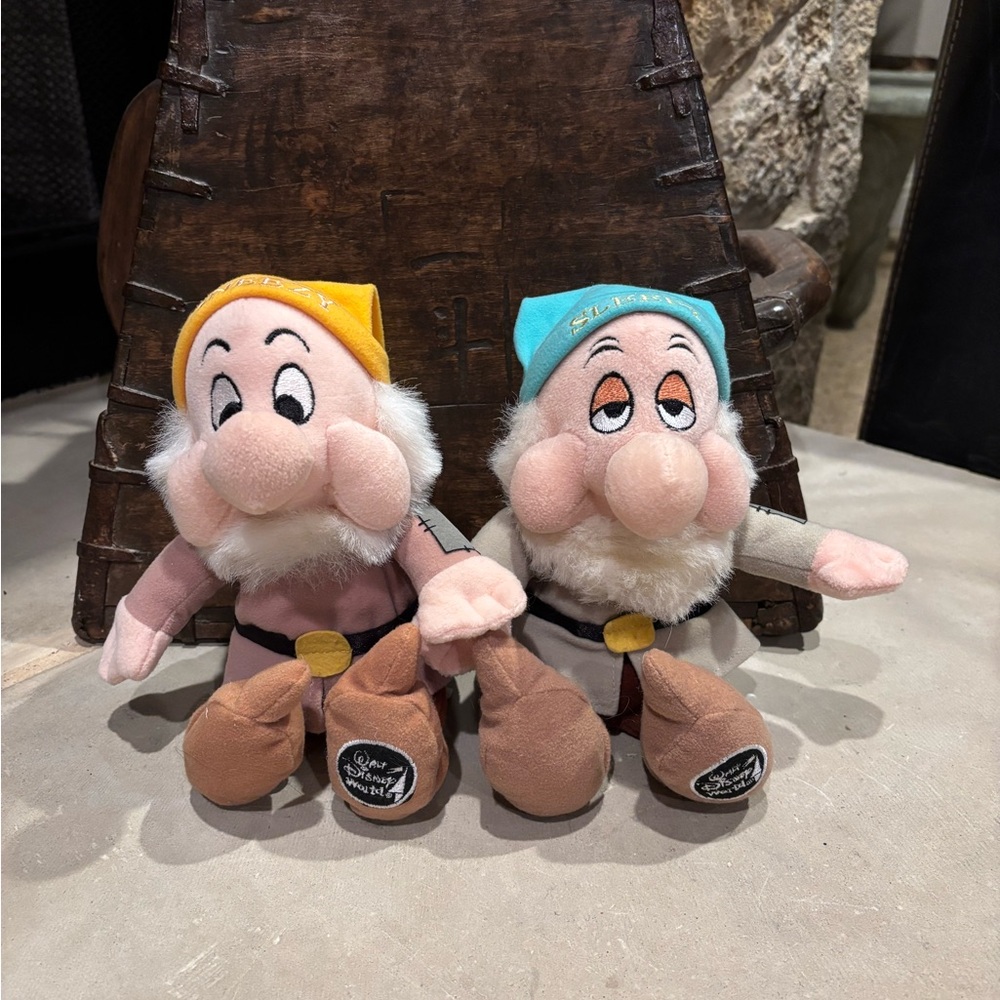 Snow White’s Seven DWARF’s  Disney World Resort Plush Toys - Picture 6 of 11